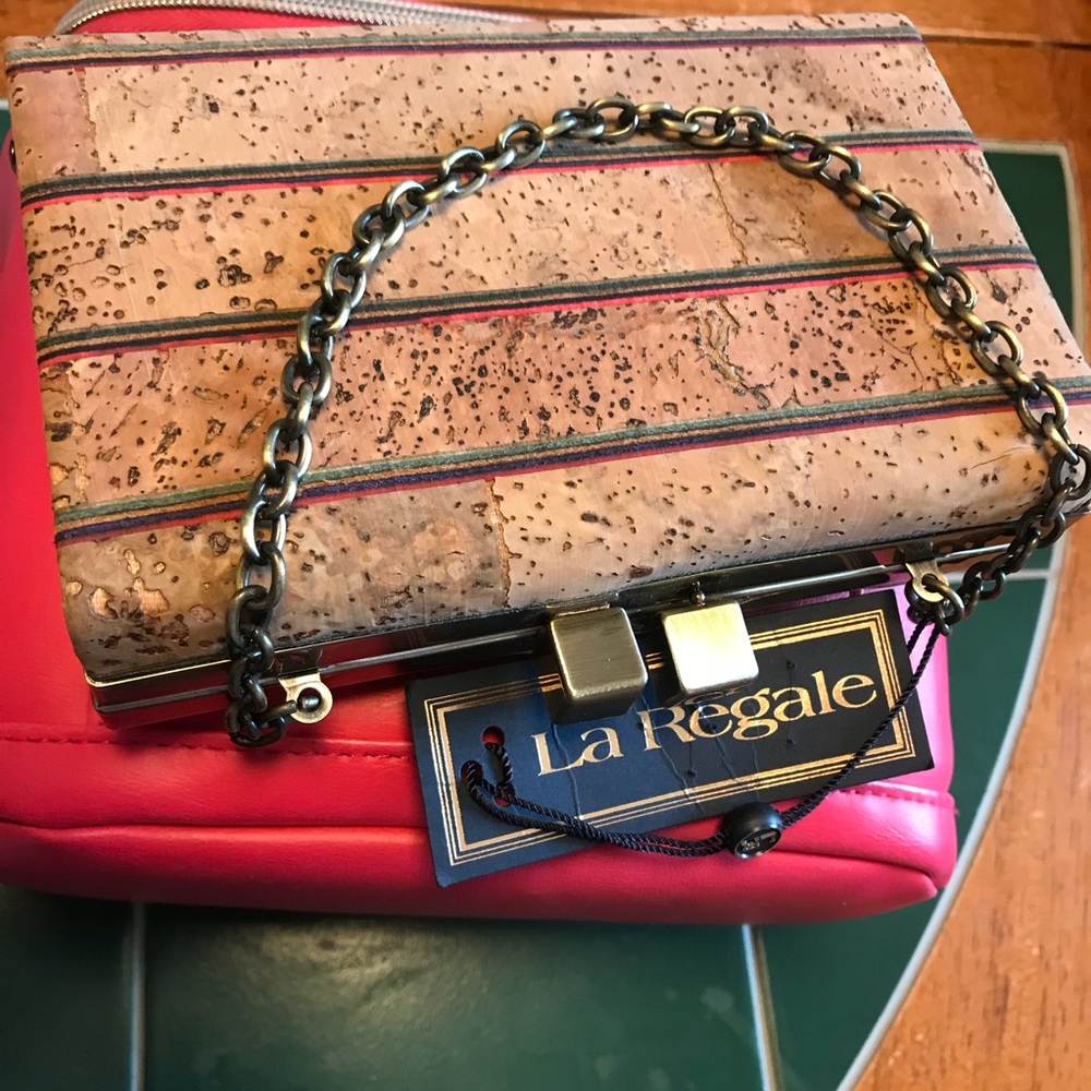 La Regale Cork Mini Purse - Picture 5 of 8